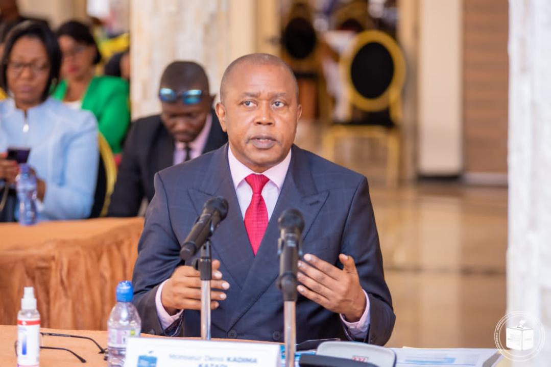 Le président de la CENI Denis Kadima lors d'une  séance de la RDC à l'exemple et adoption des travaux d'appropriation des mesures d'application de la loi électorale en vigueur