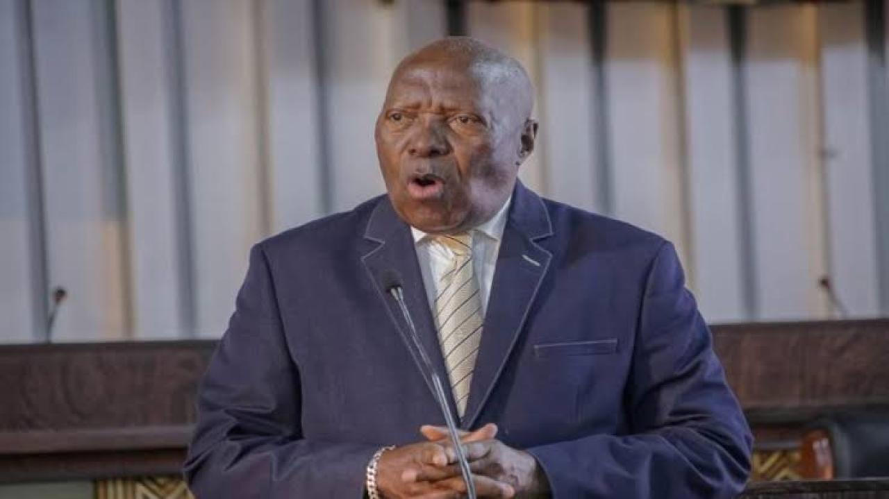 le recteur Jean-Richard Kambayi Bwatshia