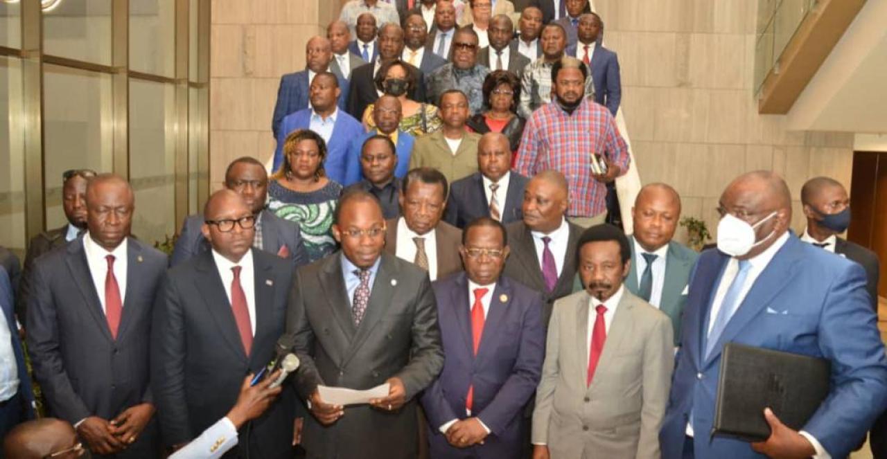 Les chefs des partis politiques et regroupements membres de l'Union sacrée après la réunion tenue, lundi 08 août à Kinshasa