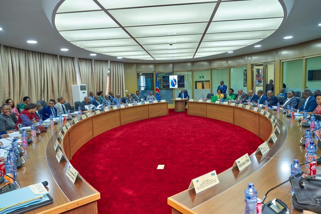 Le premier ministre Sama Lukonde lors d'une réunion interministérielle à l'hôtel du gouvernement