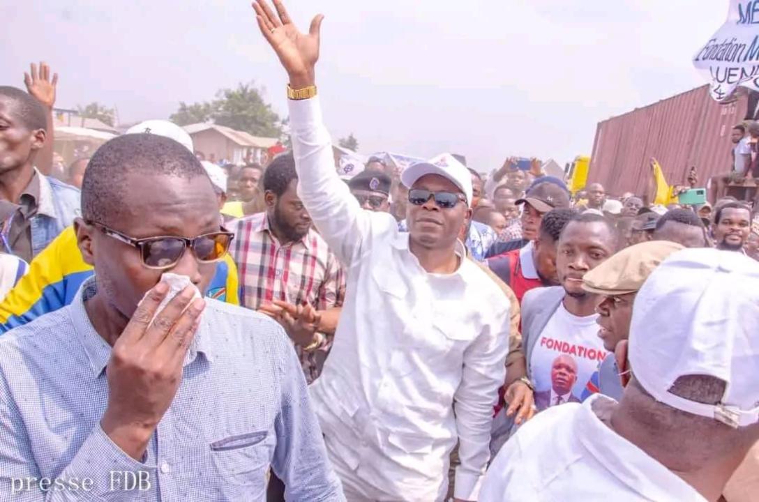 Donat Biyenge acceuilli à Tshikapa par les membres de sa fondation