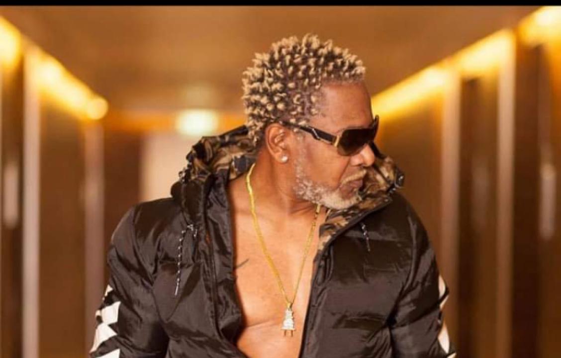L'artiste musicien, Awilo Longomba.