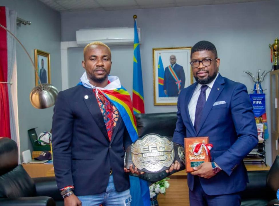 Günther Kalunda et Serge Nkonde Chembo, au cabinet du ministre des sports et loisirs.