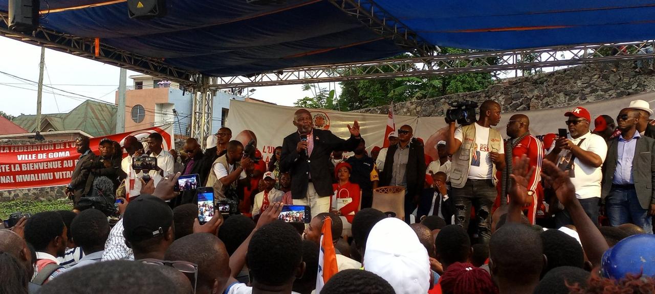 Le président de l'UNC, Vital Kamerhe lors de son meeting au stade Afya à Goma, lundi 12 septembre