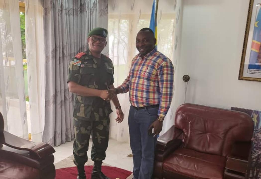 Le gouverneur militaire, Constant Ndima et Richi Muhozi, conseiller spécial du président de l'UNC