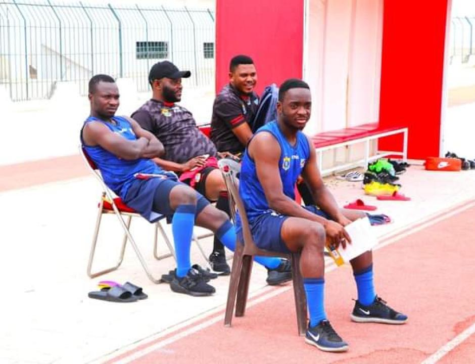 Neeskens Kebano, Chadrack Akolo et quelques membres du staff technique de l'équipe nationale de la RDC.