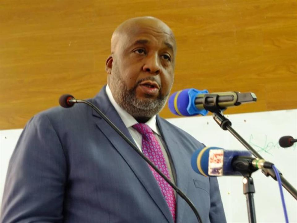 Le ministre des affaires foncières, Aimé Molendo Sakombi