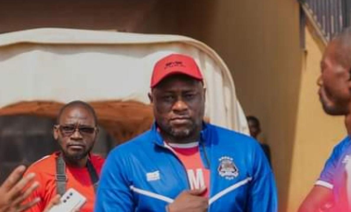 Le technicien congolais, Pamphile Mihayo Kazembe lors d'une séance d'entraînement du TP Mazembe.