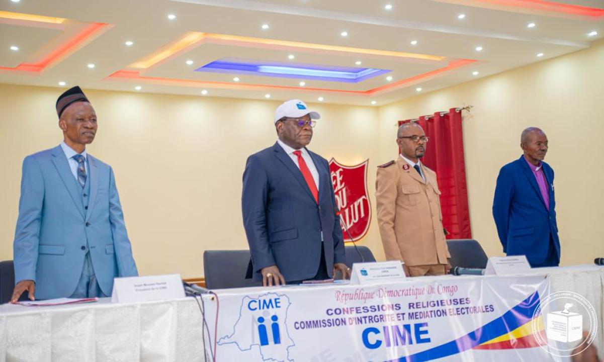 Le deuxième vice-président de la CENI, Didi Manara échange avec membres de la CIME pour l'opération d'identification et d'enrôlement des électeurs