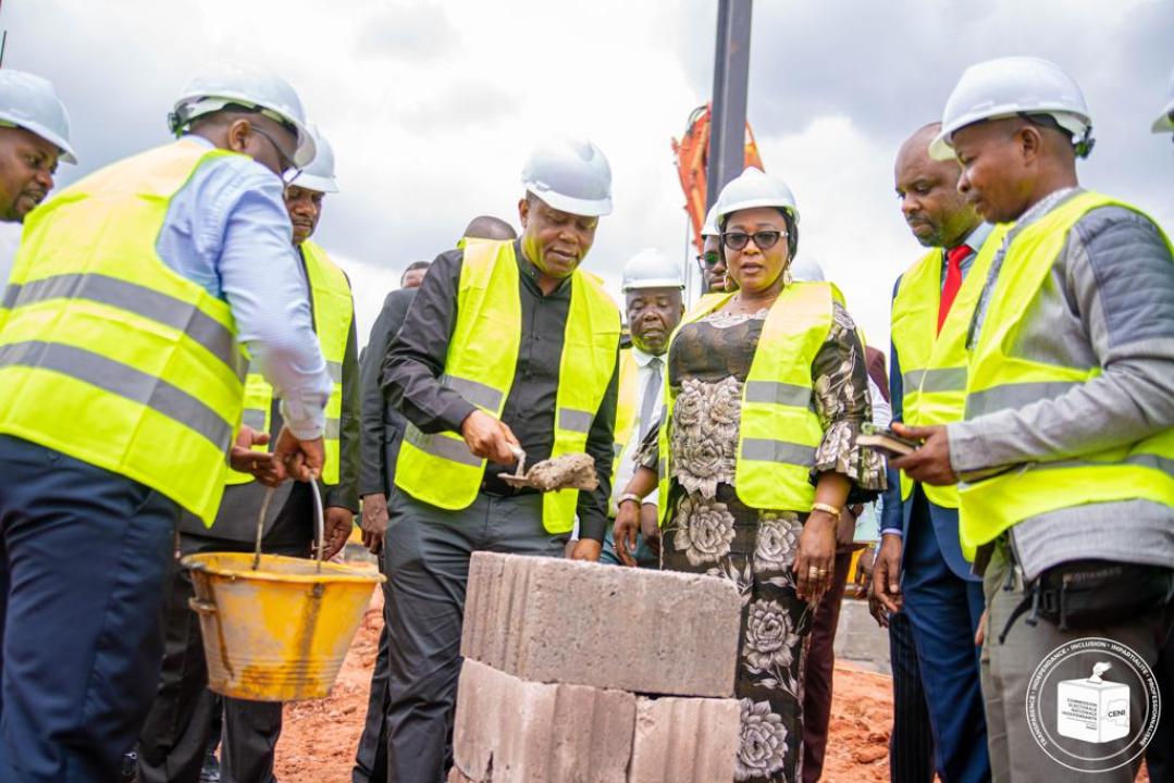 Le président de la CENI, Denis Kadima lors du lancement des travaux de construction de l'entrepôt de la centrale électorale à Kingabwa