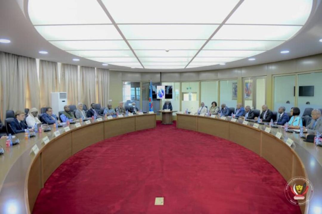Réunion présidée par le premier ministre Sama Lukonde avec quelques membres de son gouvernement et la mission onusienne à l'hôtel du gouvernement sur