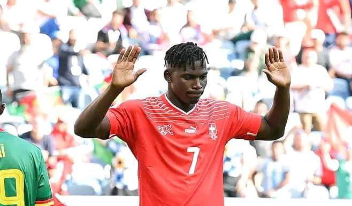 Le buteur, Breel-Donald Embolo en pleine célébration de son but face au Cameroun.