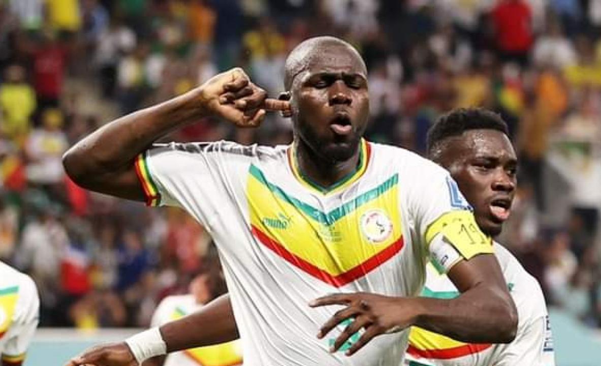 Le capitaine du Sénégal, Kalidou Koulibaly en pleine célébration de son but face à l'Equateur.