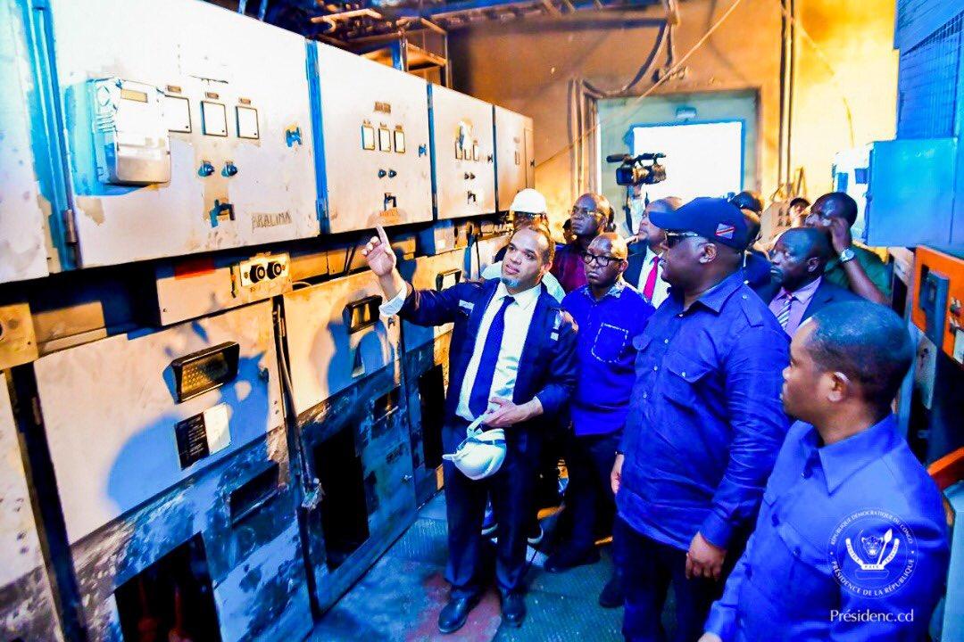 Le chef de l'État, Félix Tshisekedi lors de sa visite au poste Haute de la SNEL/FUNA, samedi 17 décembre 2022
