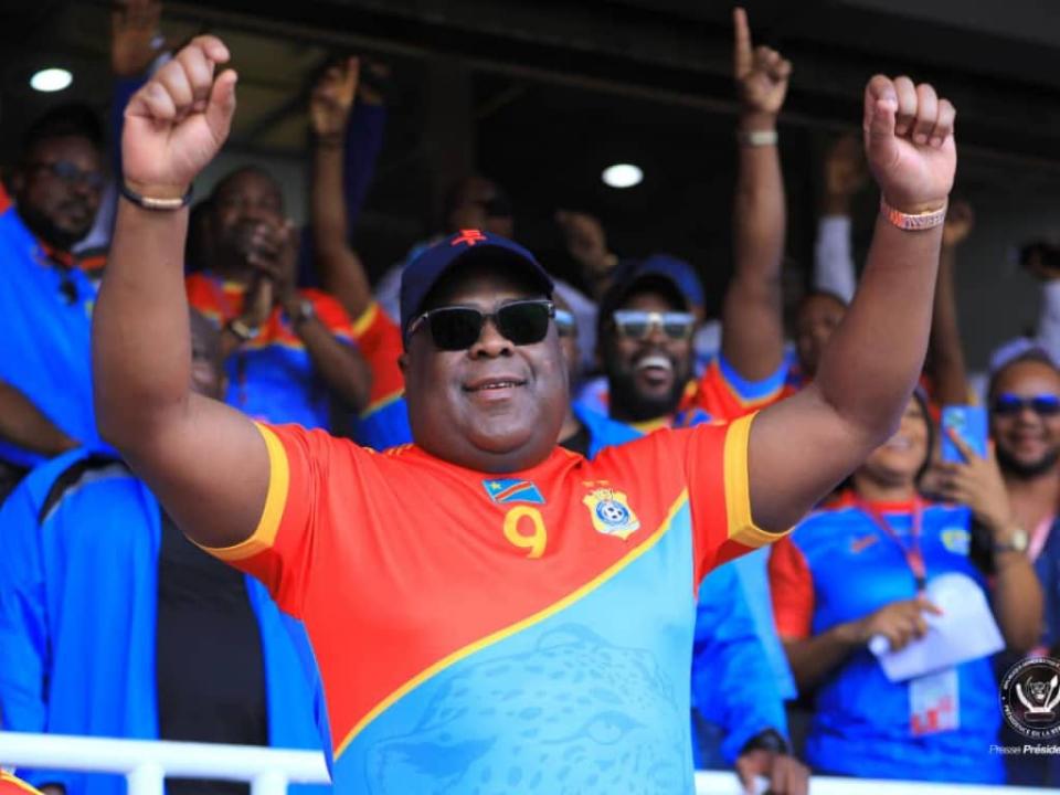 Félix Tshisekedi au stade des martyrs lors de la rencontre opposant les léopards et les Écureuils de Bénin.