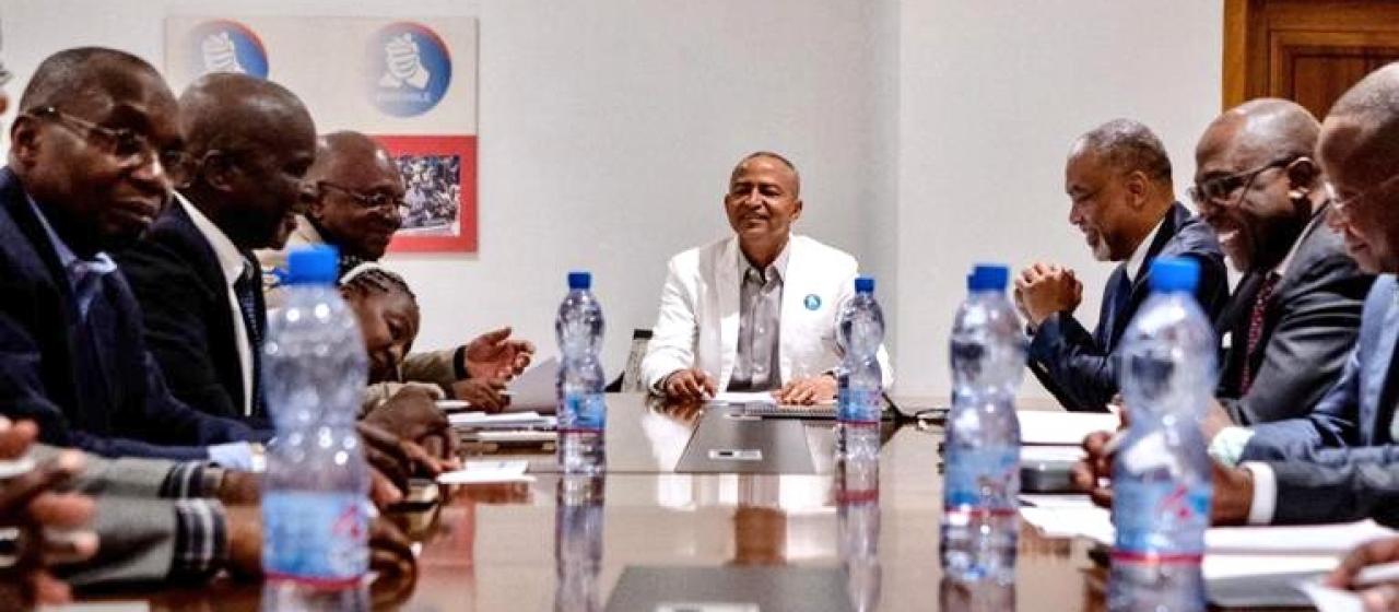 Moïse Katumbi entouré des cadres du parti Ensemble pour la République