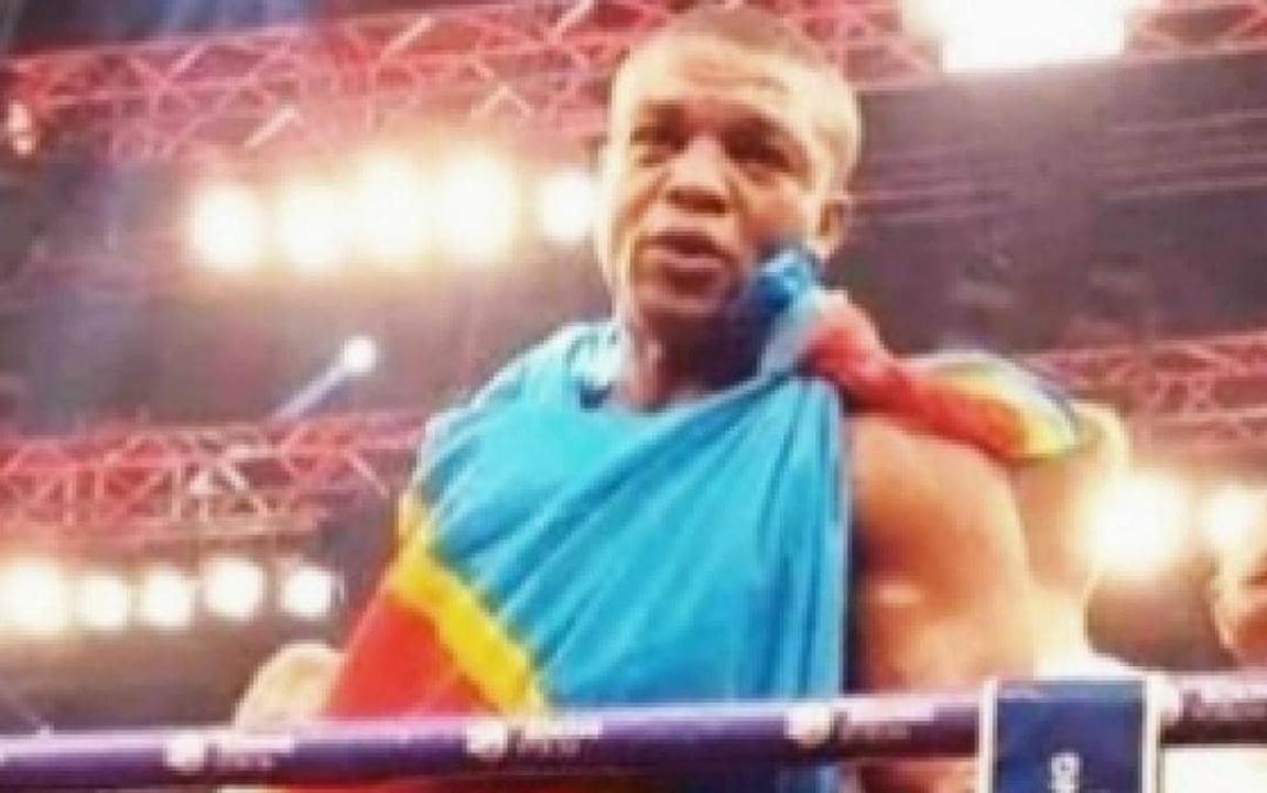 Junior Makabu lors d'un combat disputée en Russie.