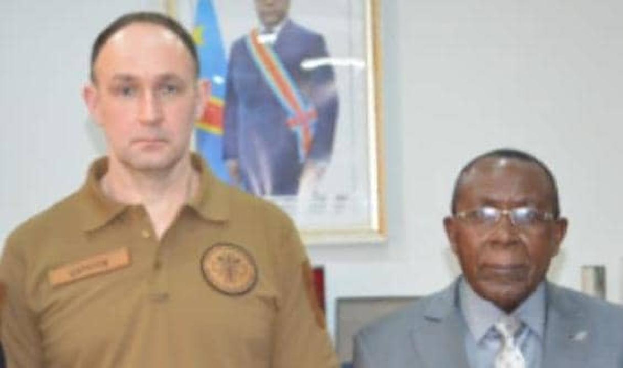 Le Vice-ministre de la défense Ukrainiene , Denys Sharapov et le ministre de la défense Congolaise, Gilbert Kabanda