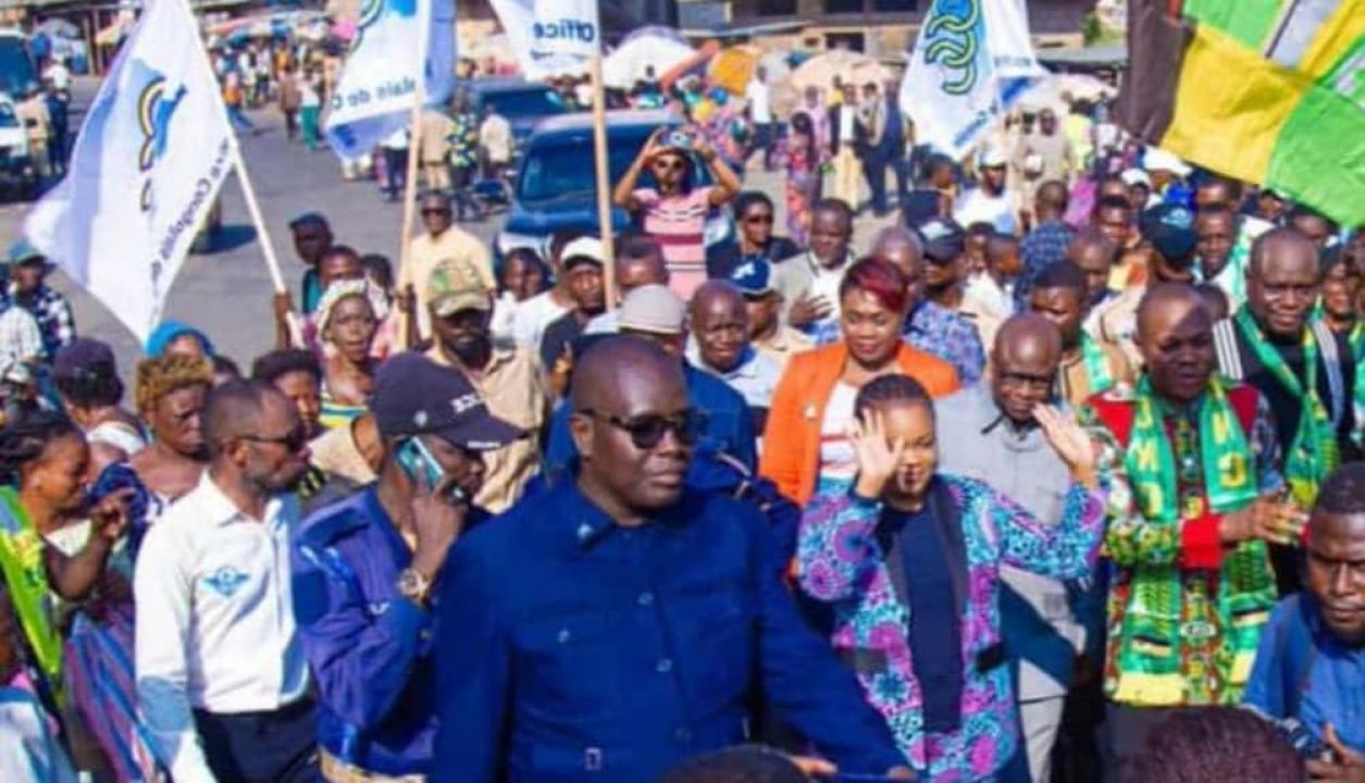 À son arrivée à Matadi, première étape de sa mission d'itinérance, Christelle Muabilu, DGA de l'OCC accueillie chaleureusement par les agents et cadres de l'OCC