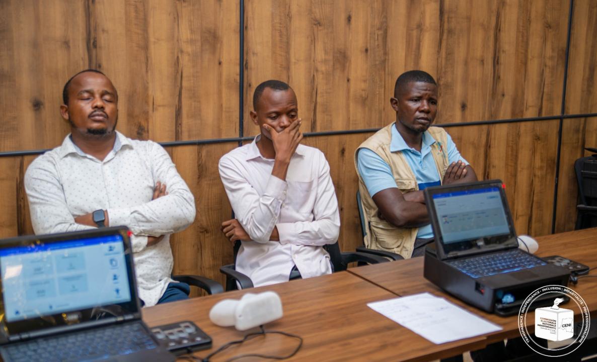 Trois agents de la CENI mis à la disposition de la justice