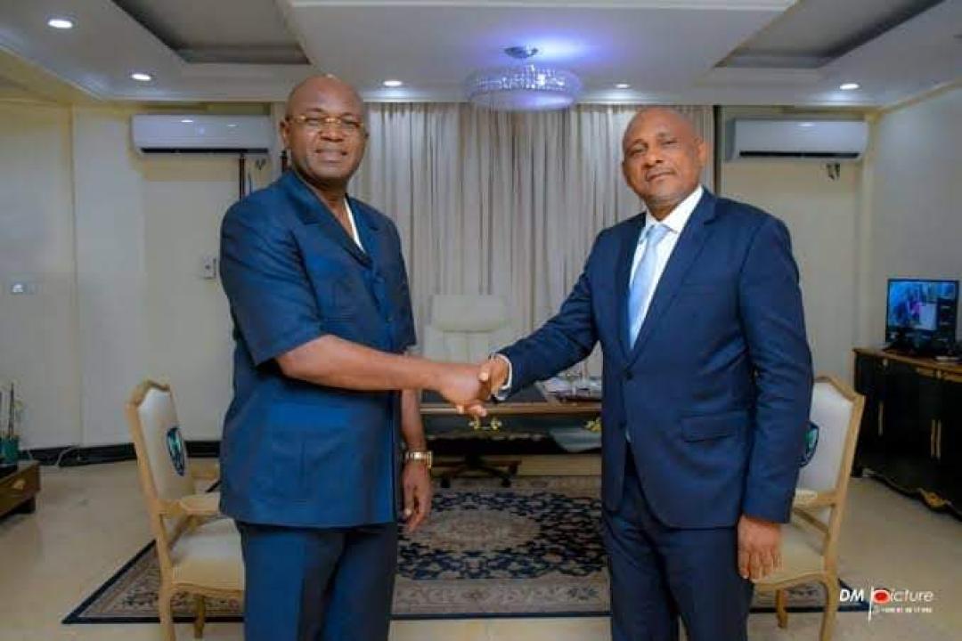 Rencontre de Gecoco Mulumba avec le gouverneur Gentiny Ngobila aussitôt après son élection à l'Assemblée provinciale de Kinshasa