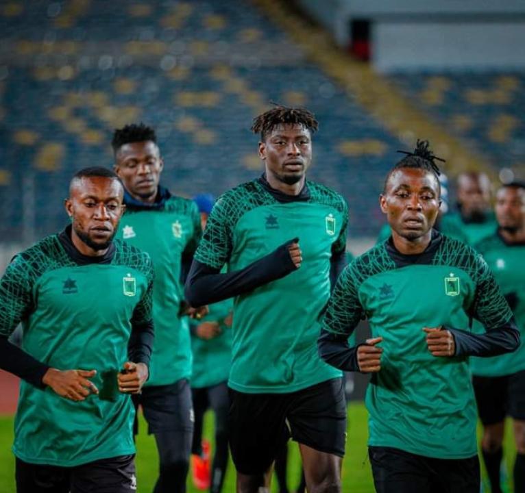 Les joueurs de VClub en pleine séance d'entraînement au stade Mohamed V de Casablanca.
