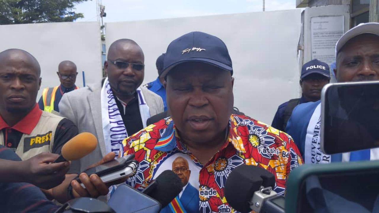 Le ministre d'État en charge au développement rural, François Rubota lors de son arrivée à Goma, mardi 21 mars, dans le cadre de sa tournée dans l'espace Kivu