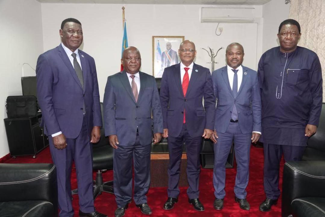 Le ministre en charge de l'intégration régionale, Mbusa Nyamwisi et la délégation de la CEEAC