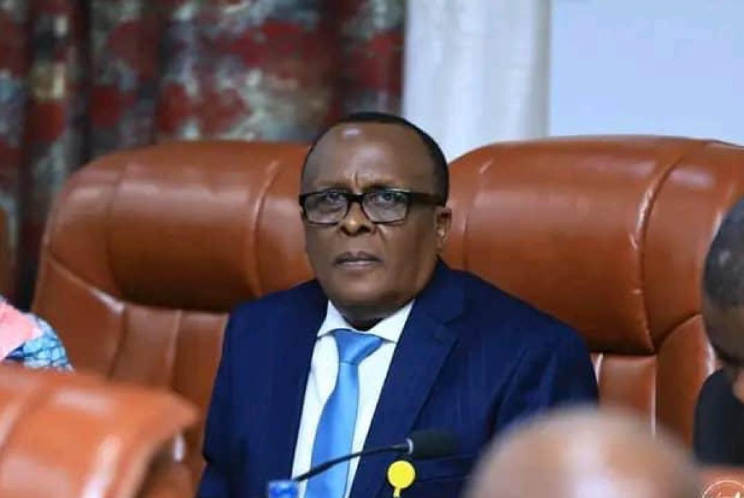 Le ministre des sports et loisirs, Claude-François Kabulo Mwana Kabulo au conseil des ministres.