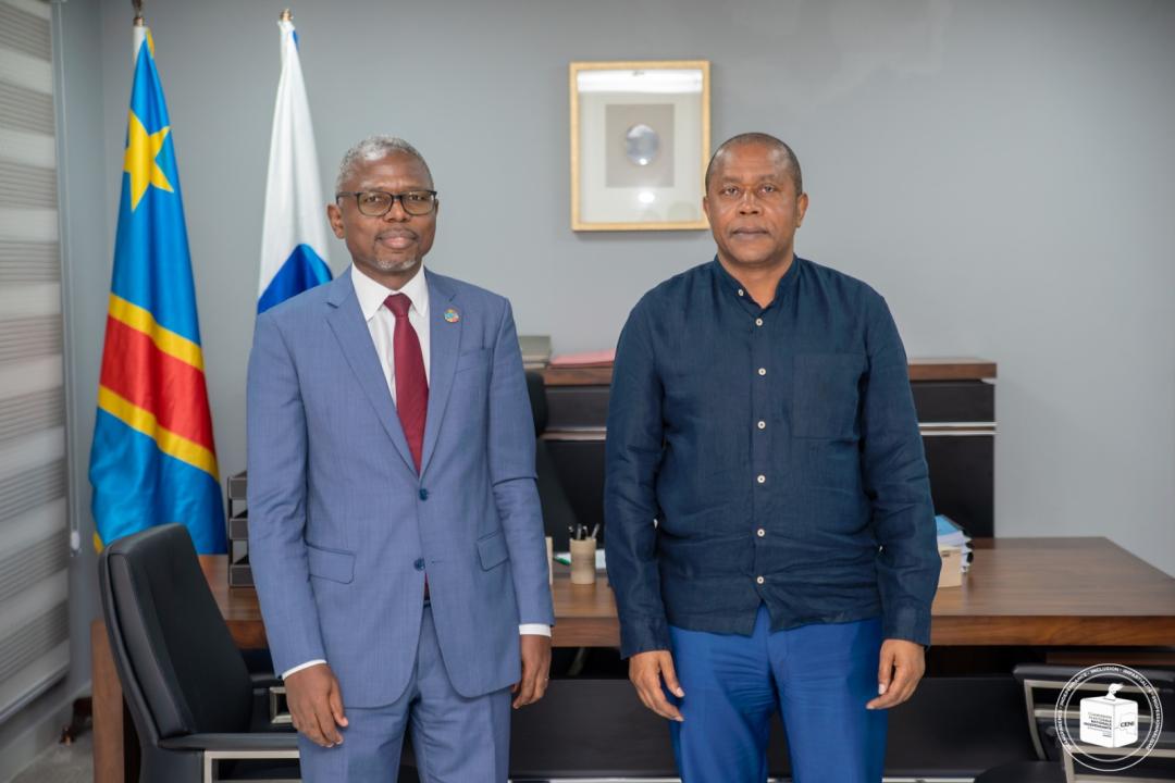 Le Représentant résident du PNUD en RDC, Damien MAMA et le Président de la CENI, Denis Kadima