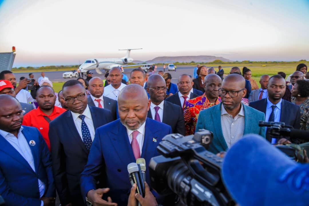 Vital Kamerhe lors de son atterrissage à Lubumbashi, Haut-Katanga
