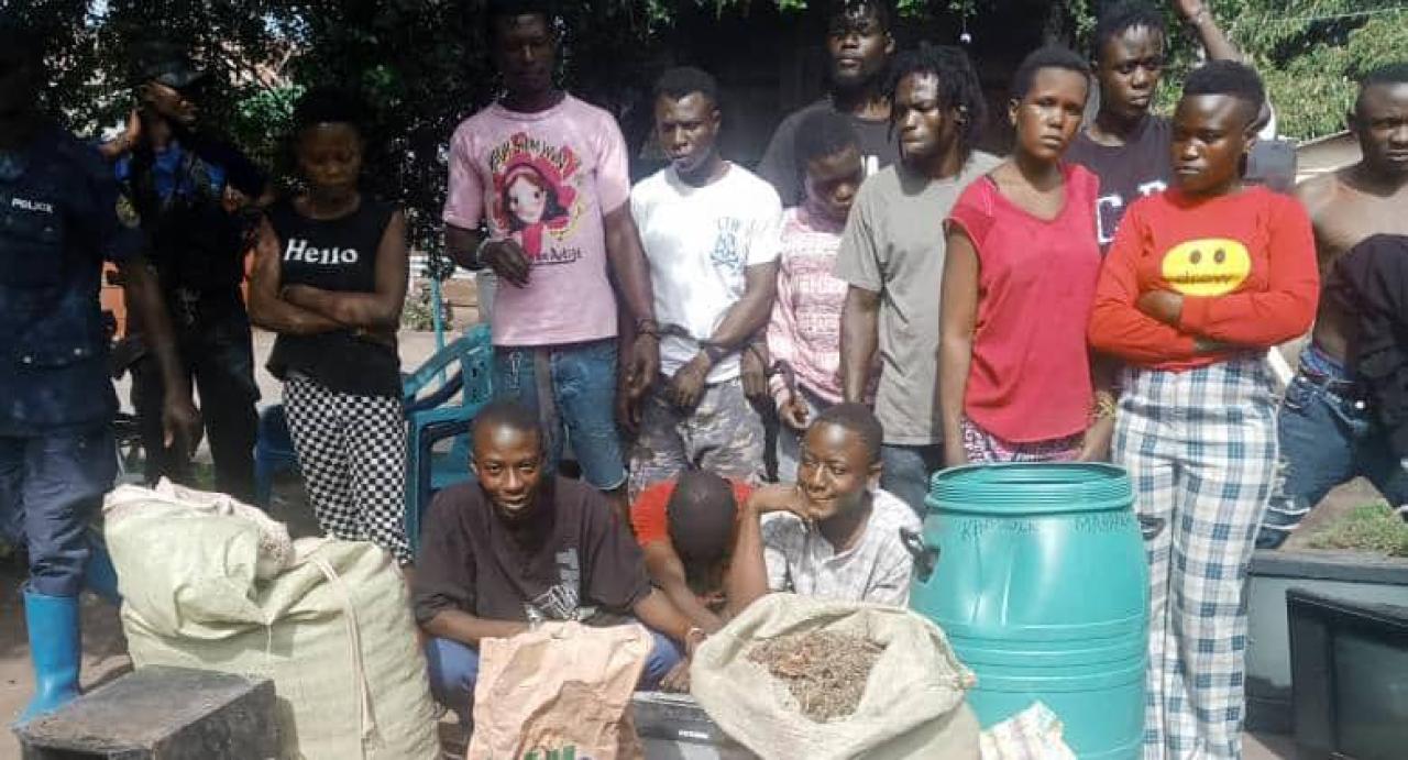 Des bandits arrêtés par la police nationale congolaise à Kasindi avec des drogues et matériels de ménage volés