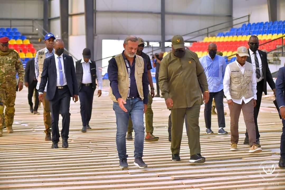 Le chef de l'État, Félix Tshisekedi en visite d'inspection au stade des martyrs retenu pour les jeux de la francophonie, 14 mai 2023.
