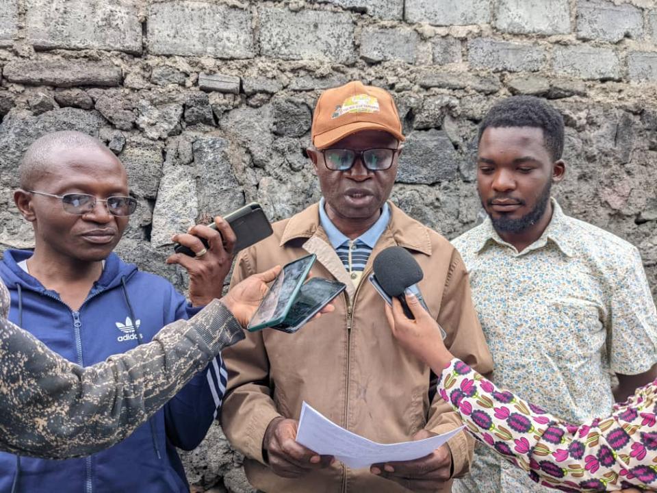 Le mouvement Éveil patriotique pour la libération du Congo (EPLC) en train de lire une déclaration à Goma.