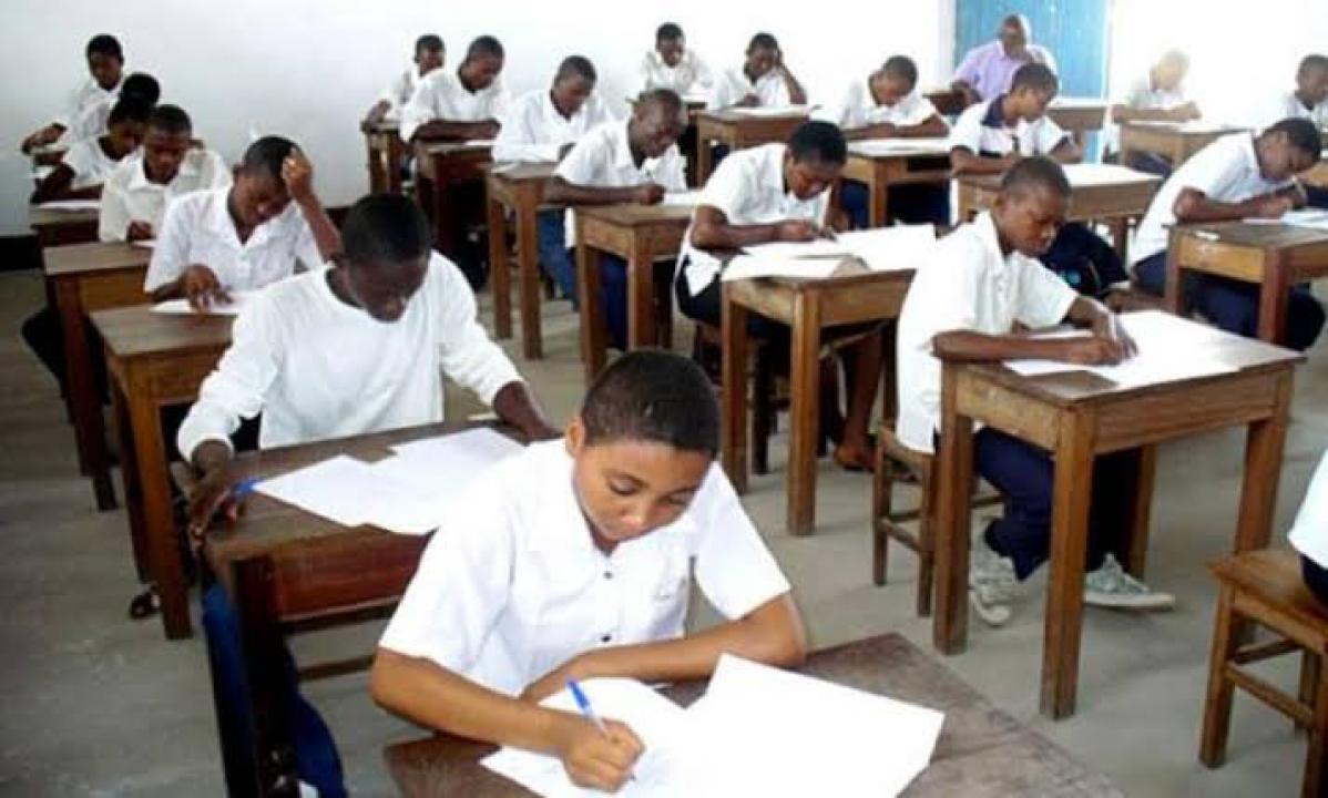 Les finalistes en passation d'examen d'état.