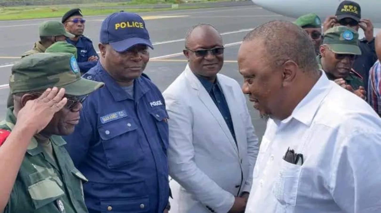 L'ancien président Kenyan et facilitateur Uhuru Kenyatta recevant des civilités à Goma dans le Nord-Kivu ( photo d'illustration)
