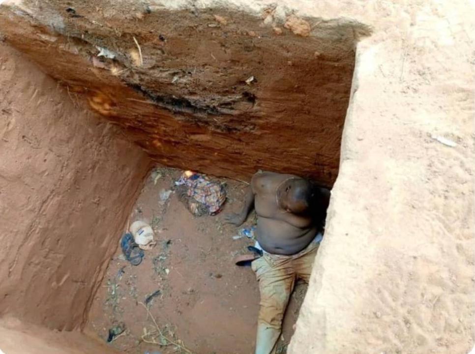 Le corps sans vie du Général Sébastien Kabulo jeté dans un puits perdu à Kasenga.