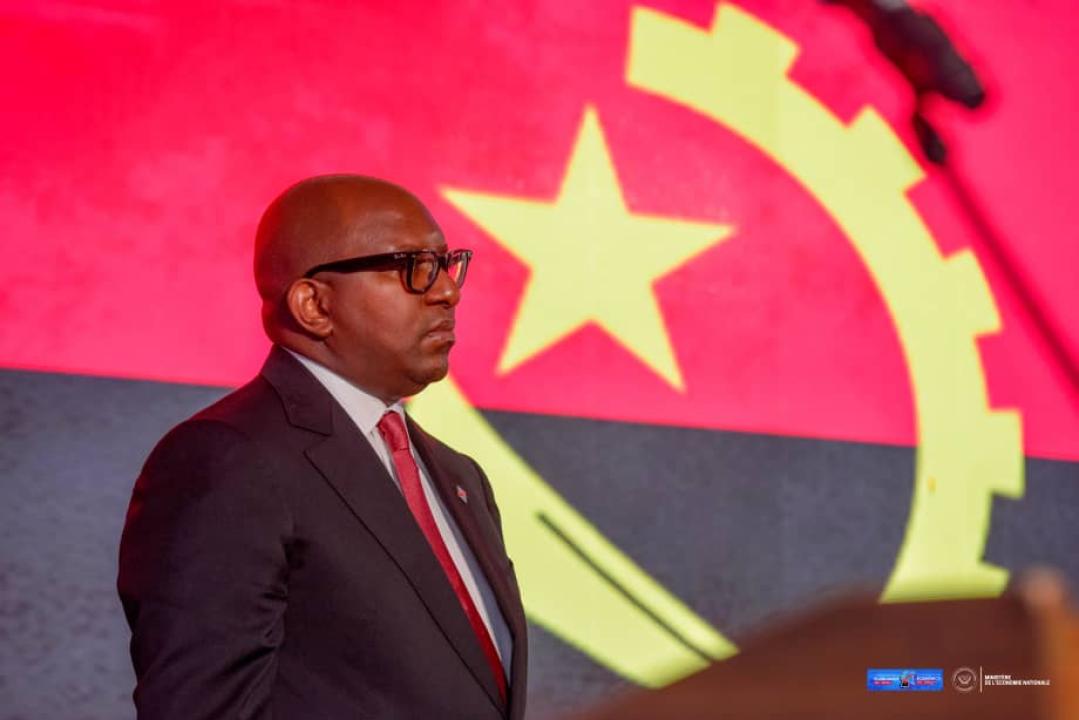 Le Premier ministre congolais lors de son allocution au forum économique RDC-Angola à Kinshasa.
