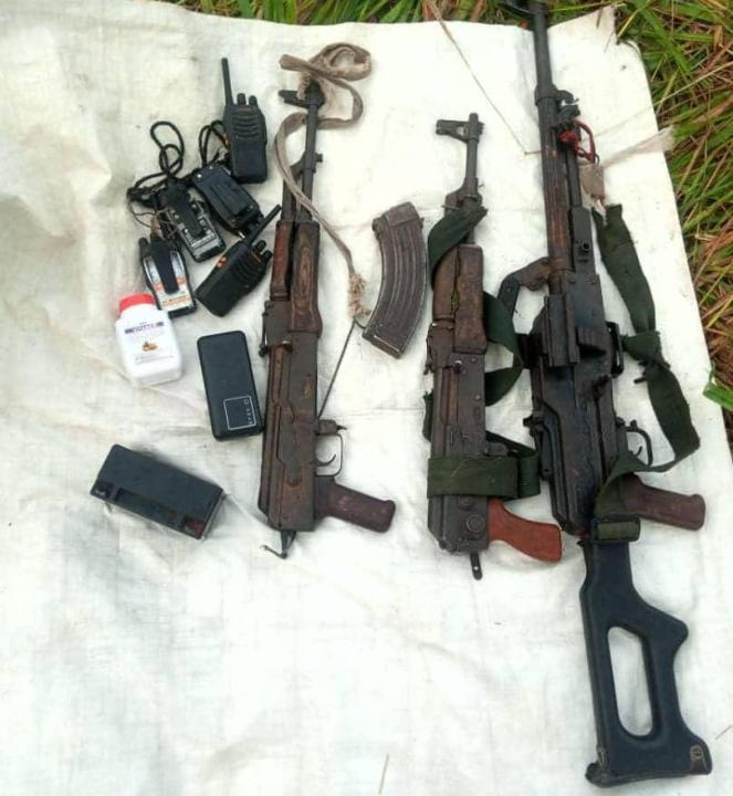 Les effets militaires repérés par les FARDC dans des combats avec les ADF dans la vallée de Mwalika