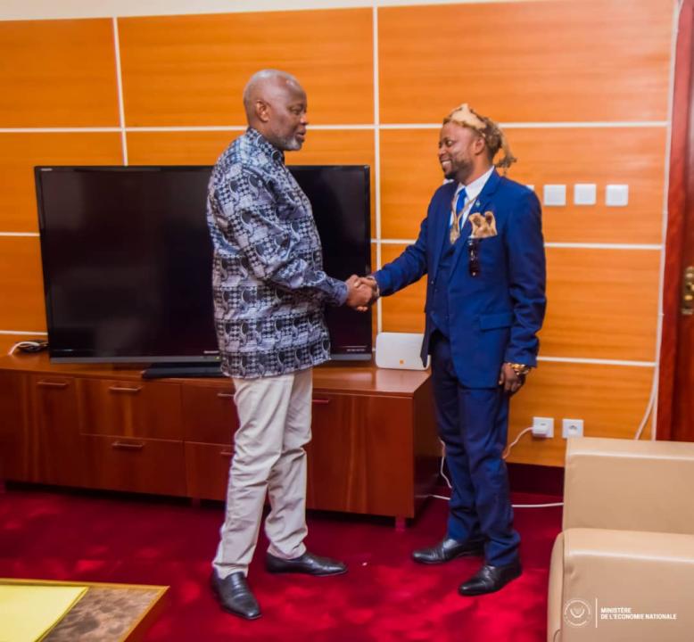 Rencontre à Kinshasa entre le VPM Vital Kamerhe et le chef du secteur de Bakano Selemani Kitunda