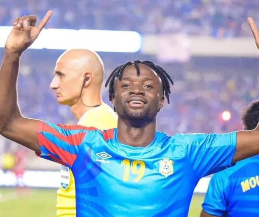 L'attaquant congolais, Fiston Mayele Kalala en pleine célébration de son but face au Soudan.