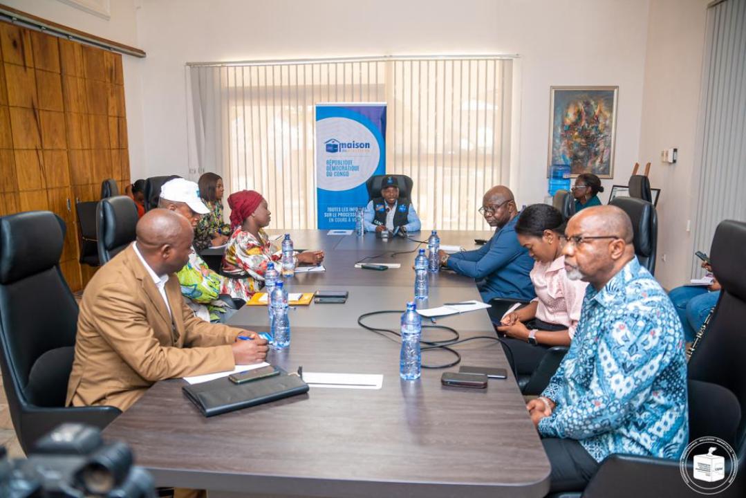 Le rapporteur adjoint de la CENI, Paul Muhindo lors du lancement d'une session de formation pour l'équipe technique de la Maison des élections