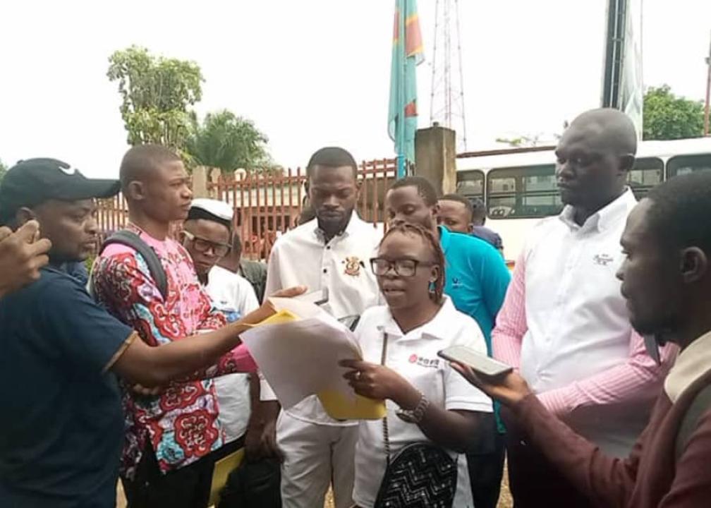 Les agents de la DGRKAS lors de la manifestation pour exiger le départ du DG Joseph Kalombo.