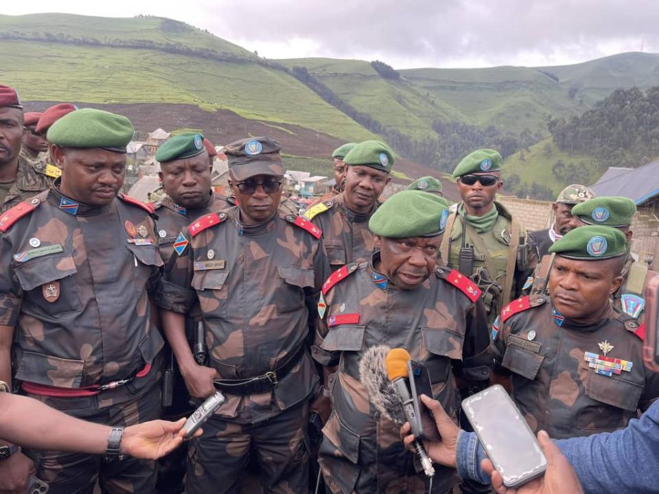 Le général-major Peter Cirimwami gouverneur militaire du Nord-Kivu lors de sa descente à Mushaki vendredi 22 septembre 2023