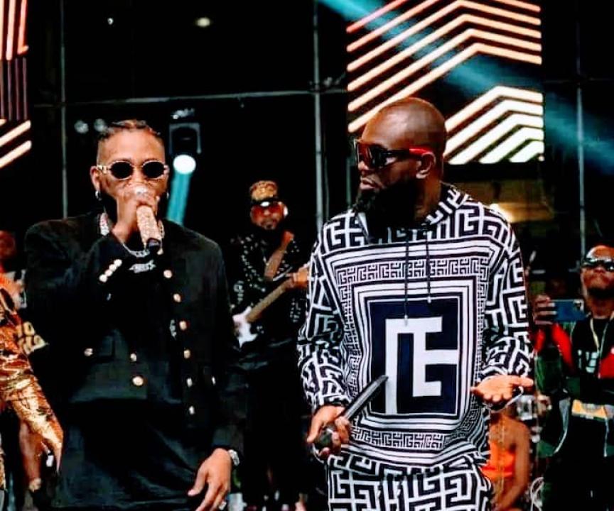 Ferré Gola et Fabregas lors d'un méga concert déroulé au stade des martyrs. [Photo d'illustration]