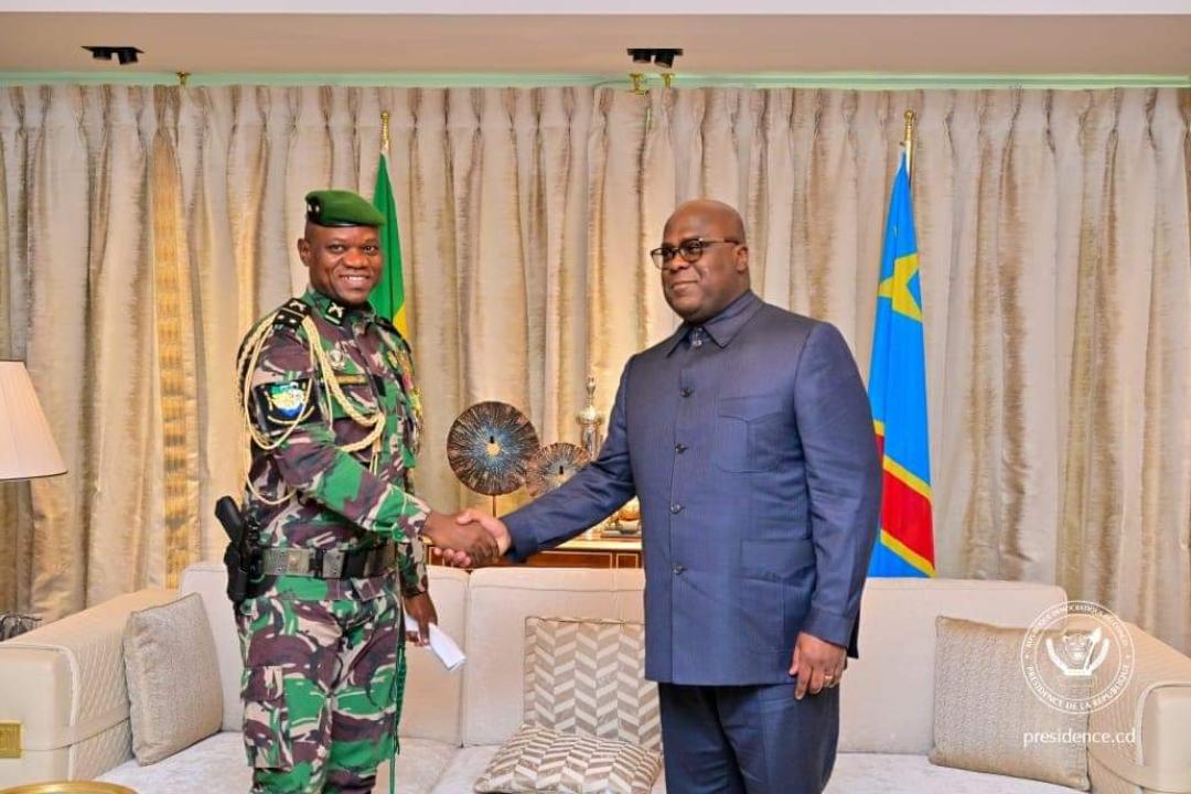 Le président du Gabon, le général Bruce Oligui et Félix Tshisekedi, le chef de l'État de la RDC.