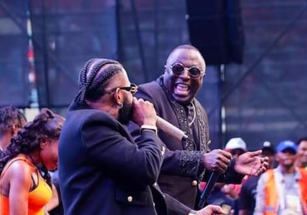Ferré Gola et Celeo Scram lors du méga concert déroulé le 24 juin 2023 au stade des martyrs de Kinshasa. [Photo d'illustration]