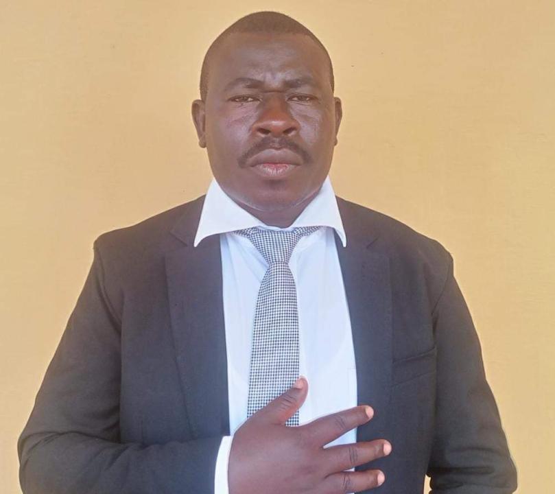 Journaliste Blaise Mabala de la Radio Même Morale FM d'Inongo