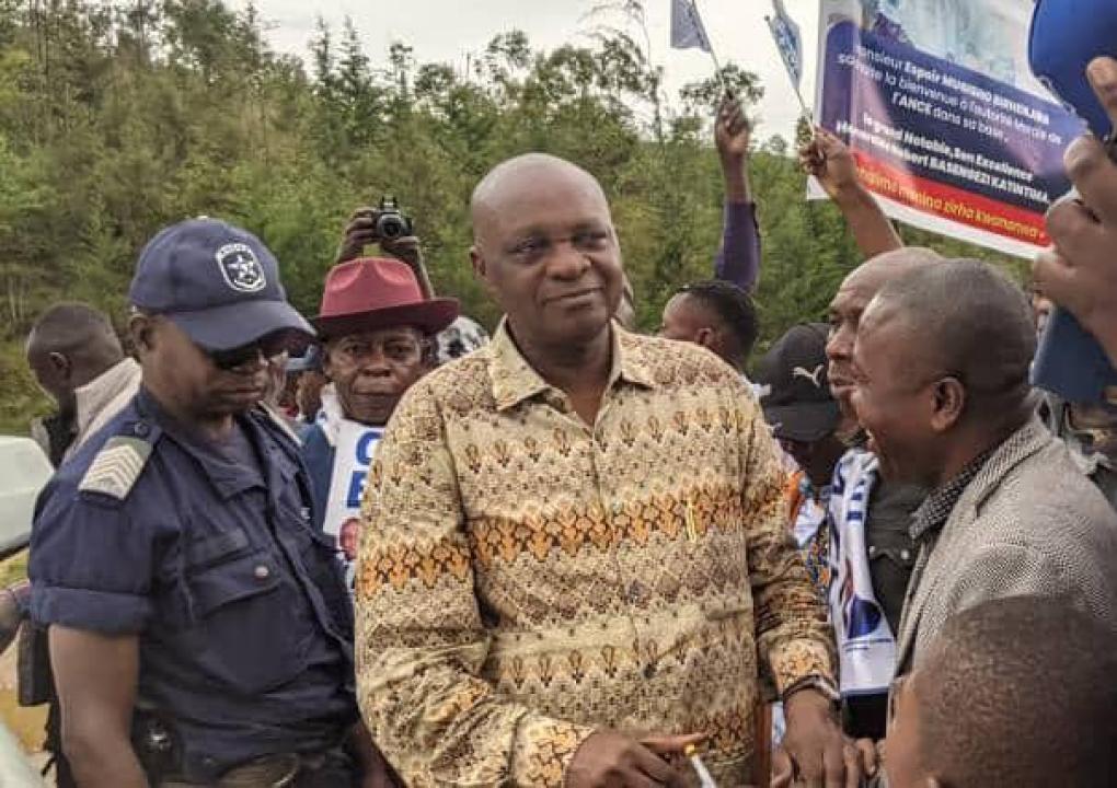 L'autorité morale de l'ANCE, Norbert Basengezi Katintima à son arrivée à Kaziba en territoire de Walungu