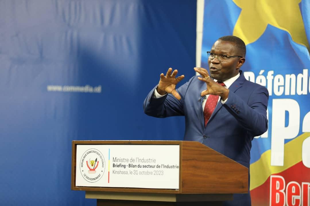 Le ministre de l'Industrie  Julien Paluku Kahongya
